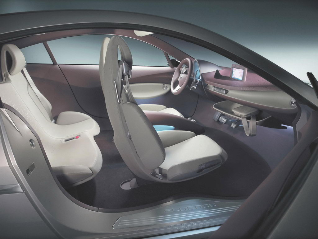 Renault Fluence Concept 2004 006.jpg